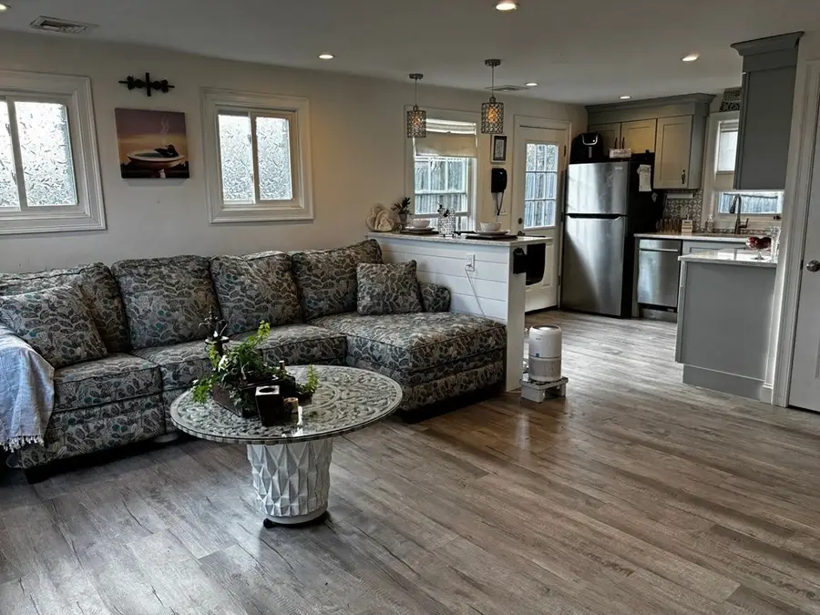 211 Lake Shore Dr, Weymouth, MA 02189 - Image #2