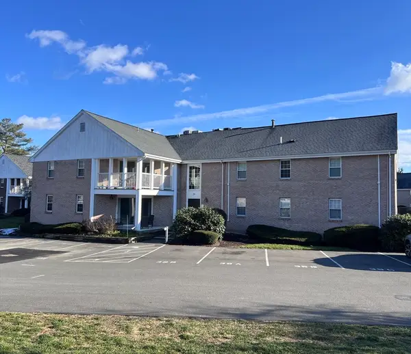 39 Christopher #B, Stoughton, MA 02072