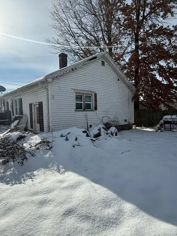 20 Conklin St, Springfield, MA 01109 - Image #2