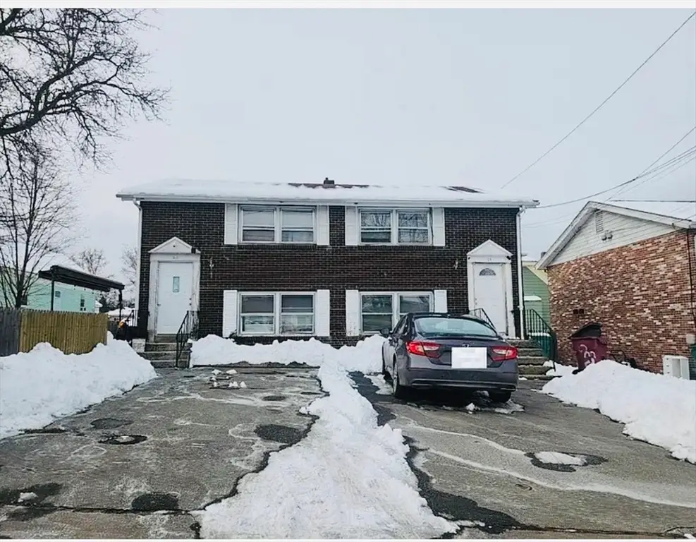 23 Hillcrest Dr, Lowell, MA 01851 - Image #1