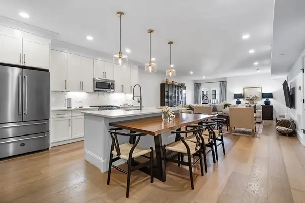 258-260 W 3rd St #1, Boston, MA 02127