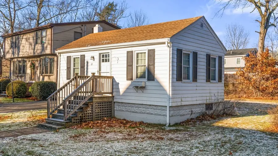 69 Hastings Rd, Dedham, MA 02026 - Image #3