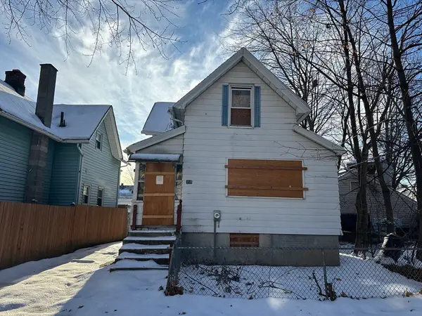 196 Massasoit St, Springfield, MA 01107