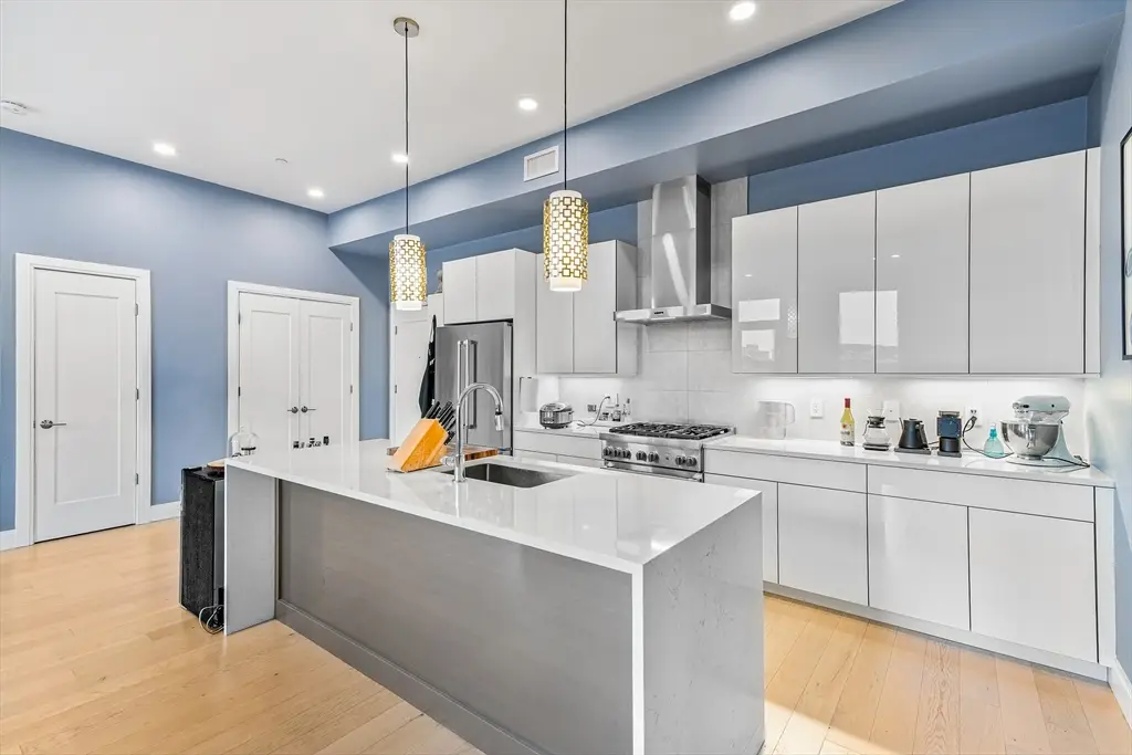 20 W Fifth Street #5E, Boston, MA 02127 - Image #1