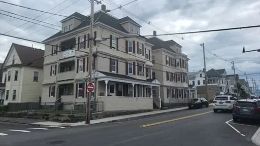 130 University Avenue, Lowell, MA 01854