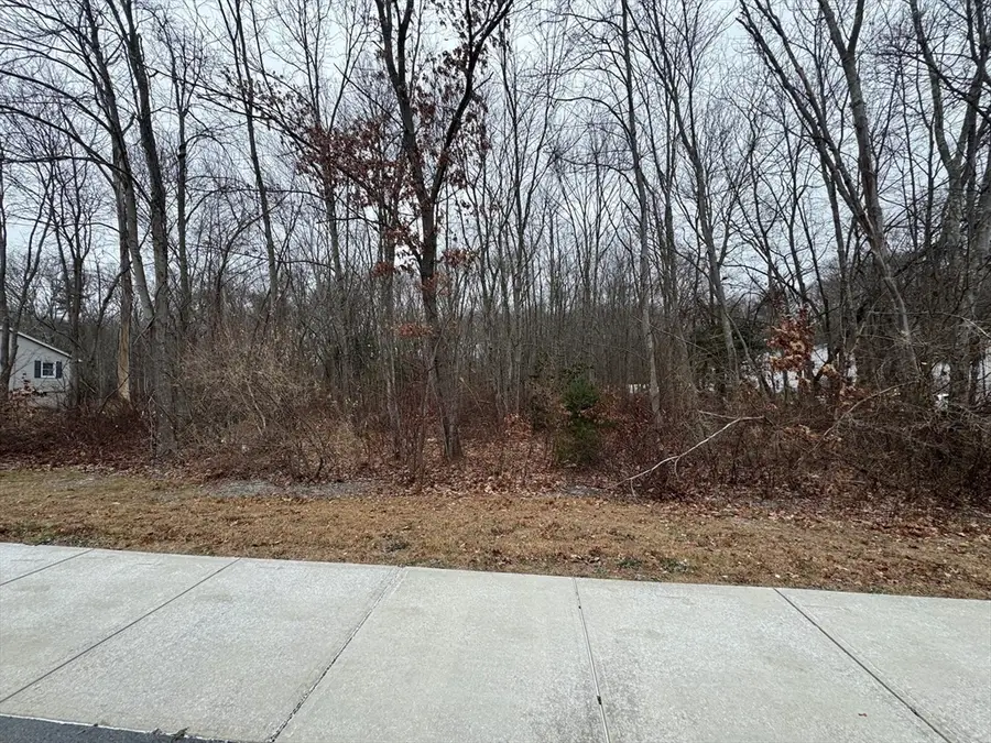 36 Lake Parkway, Webster, MA 01570 - Image #2