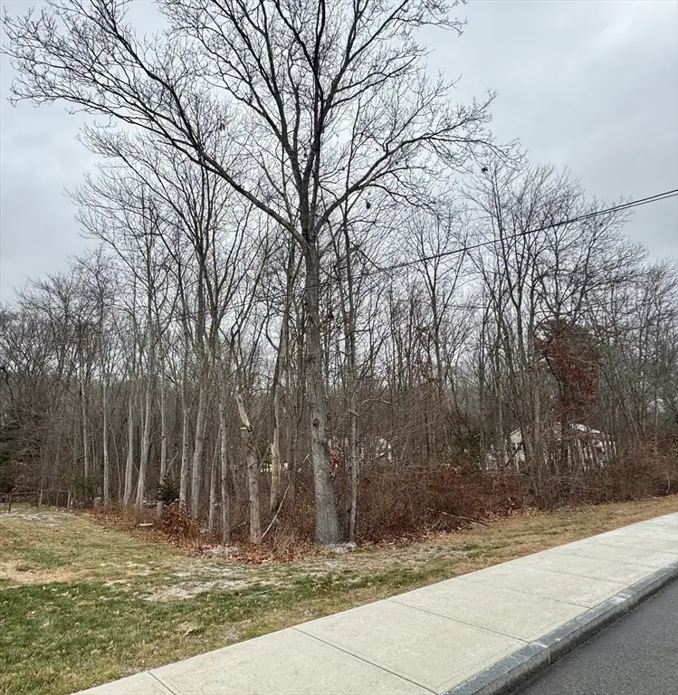 36 Lake Parkway, Webster, MA 01570 - Image #3