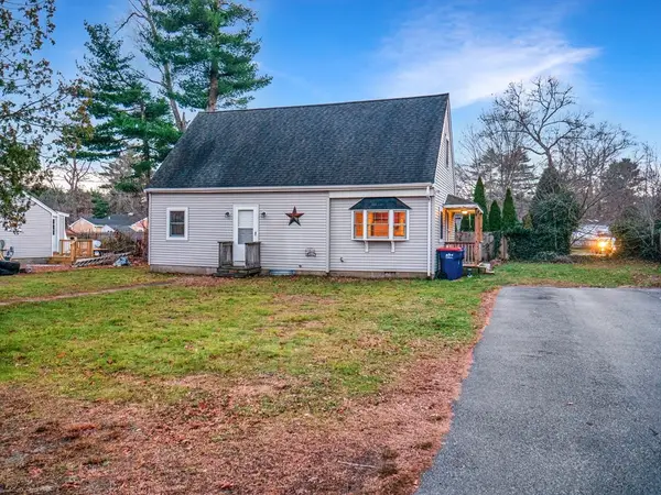 38 Cedar Dr, Carver, MA 02330