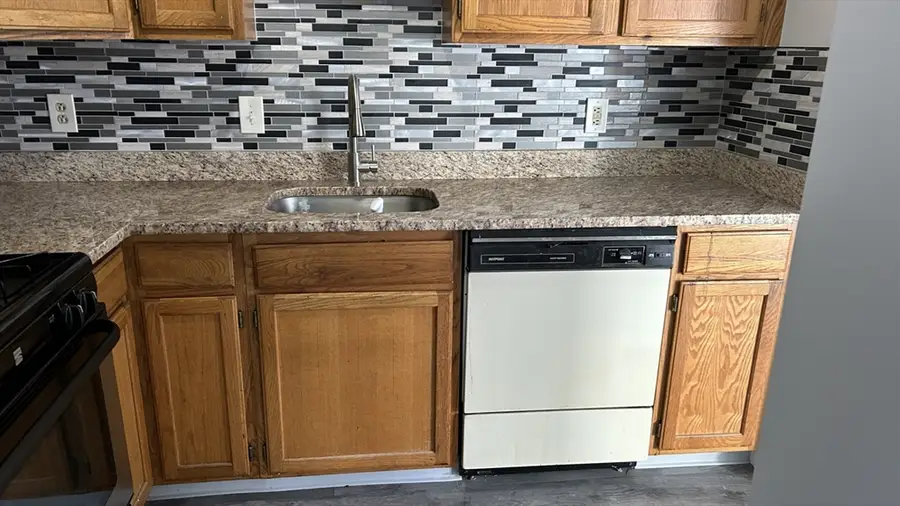 15 Longworth Ave #231, Brockton, MA 02301 - Image #3