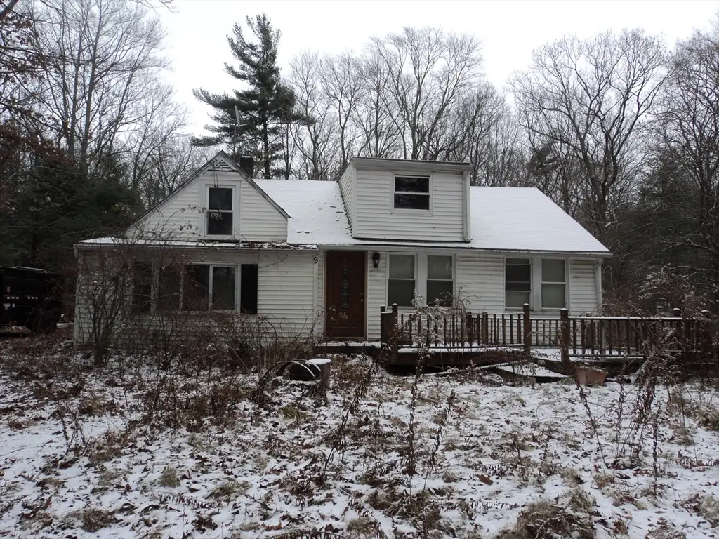 9 Oak Dr, North Oxford, MA 01537 - Image #1