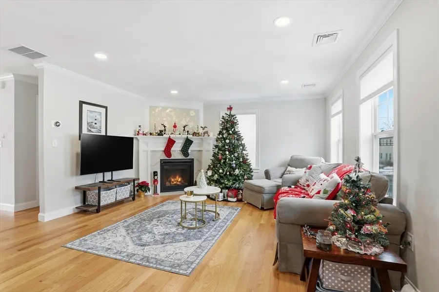 1400 Gorham St #32, Lowell, MA 01852 - Image #3