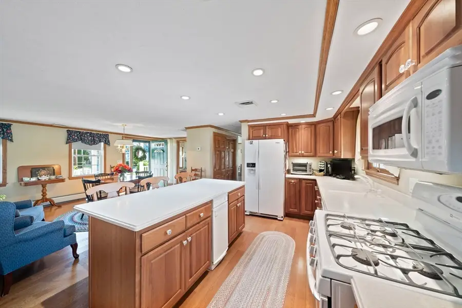 145 Jaffrey St, Weymouth, MA 02188 - Image #2