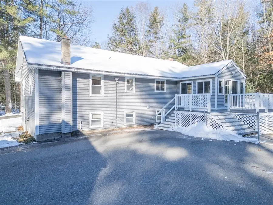 154 Townsend St, Pepperell, MA 01463 - Image #2