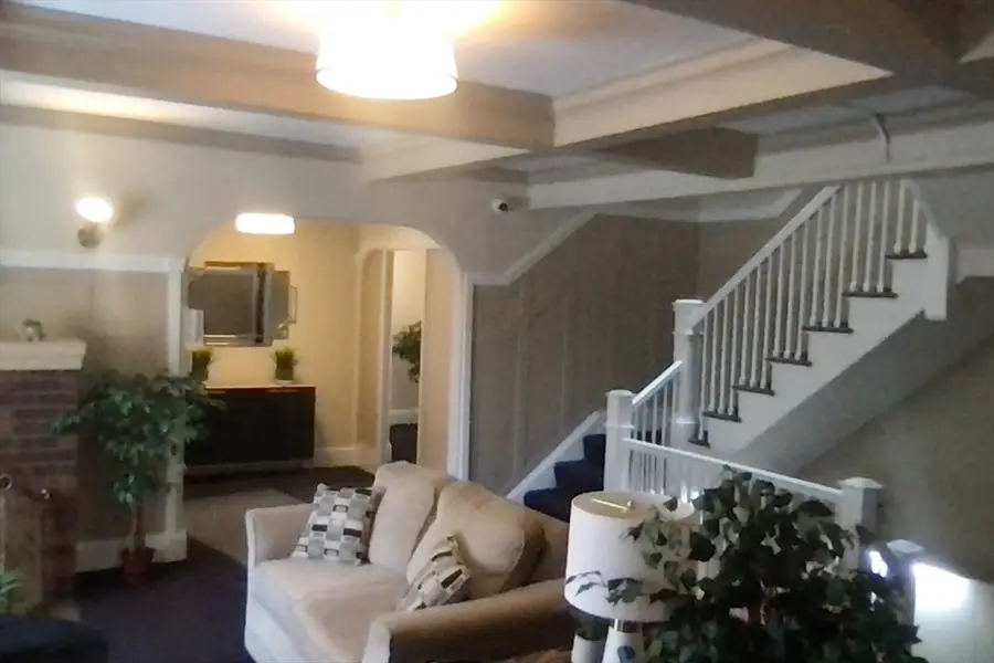 21 Fruit St, Worcester, MA 01609 - Image #3