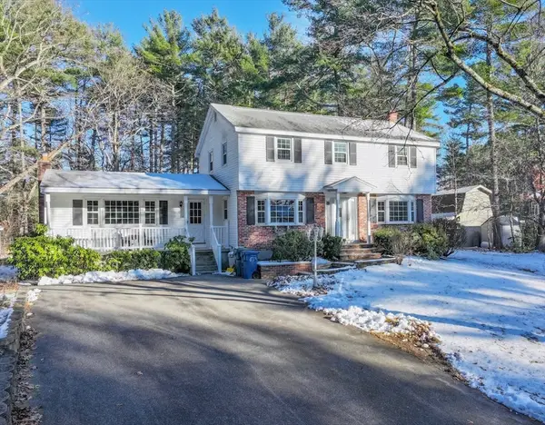 40 Maureen Drive, Tewksbury, MA 01876