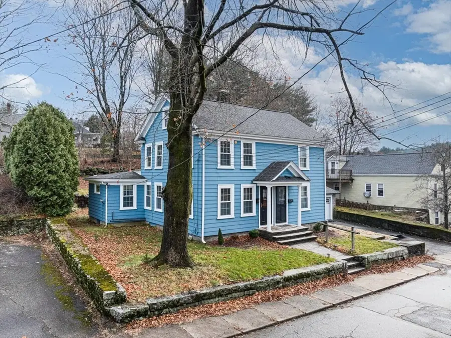 33 Seagrave Street, Uxbridge, MA 01569 - Image #2