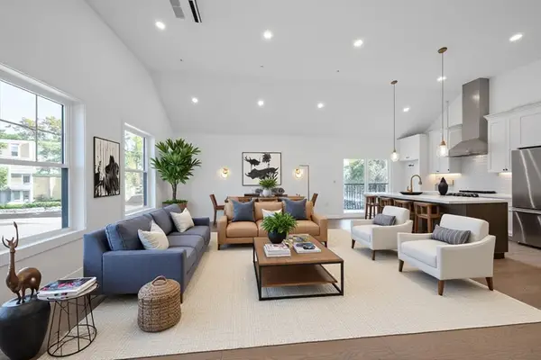 10 Rockland St. #3, Boston, MA 02119