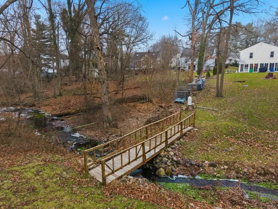 41 Roosevelt Ave, North Attleboro, MA 02760 - Image #2