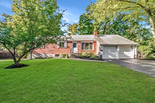 8 Waveney Rd, Framingham, MA 01701