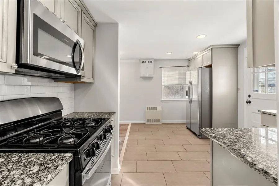 2 Kingston St #2, North Andover, MA 01845 - Image #3