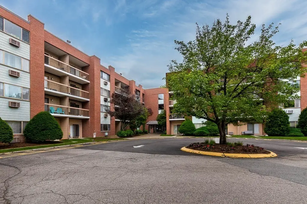 4975 Washington #306, Boston, MA 02132 - Image #1