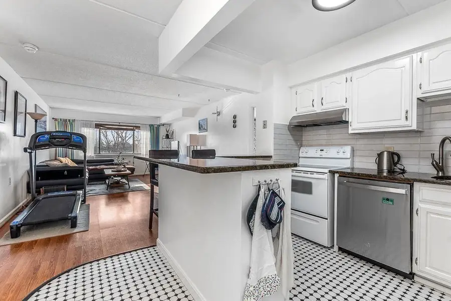 4975 Washington #306, Boston, MA 02132 - Image #3