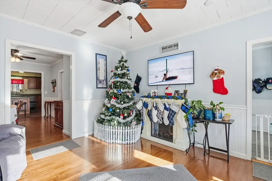 52 Church St, Gardner, MA 01440 - Image #3