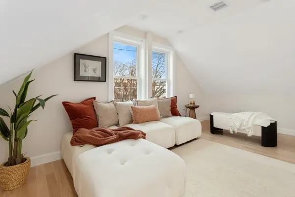 157 Boston Ave #3, Somerville, MA 02144