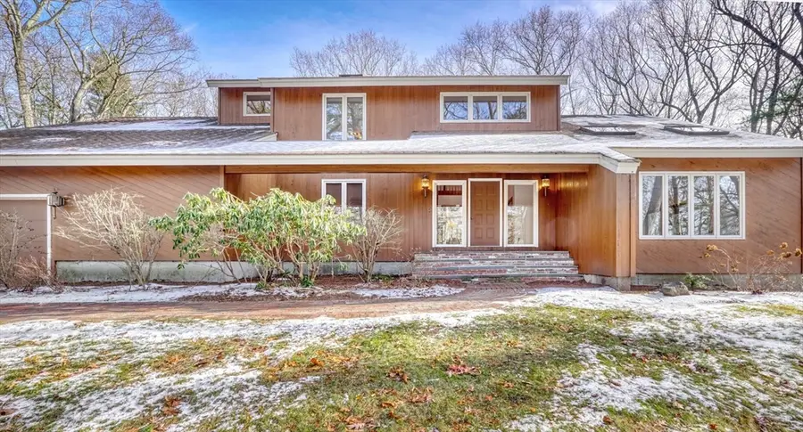 28 Blueberry Lane, Lincoln, MA 01773 - Image #2