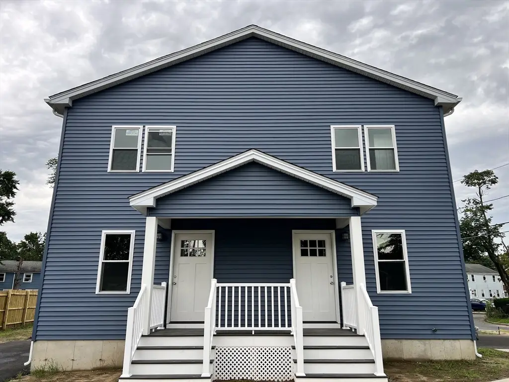 121-123 Putnam Cir, Springfield, MA 01104 - Image #1