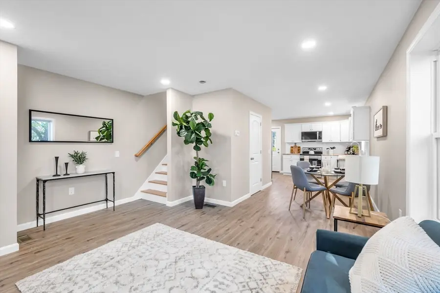 121-123 Putnam Cir, Springfield, MA 01104 - Image #3