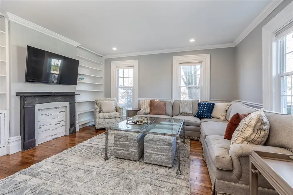 1076 Adams St, Boston, MA 02124 - Image #1