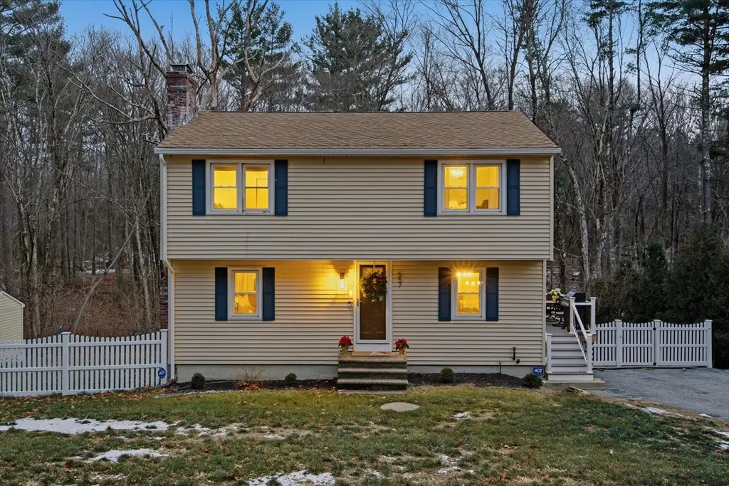 557 Fowler Rd, Northbridge, MA 01534 - Image #1