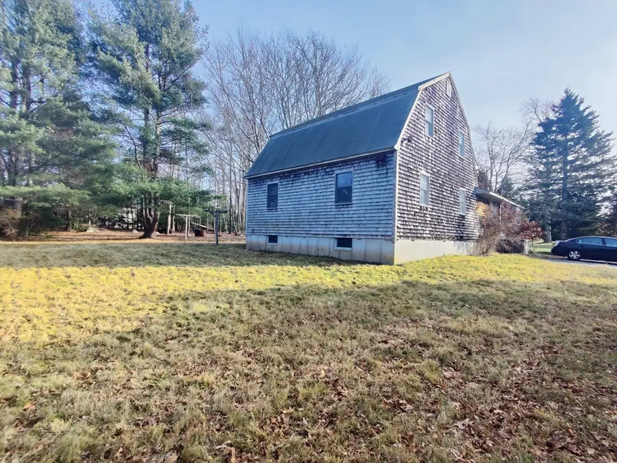 32 Morton Ave, Dartmouth, MA 02747 - Image #2