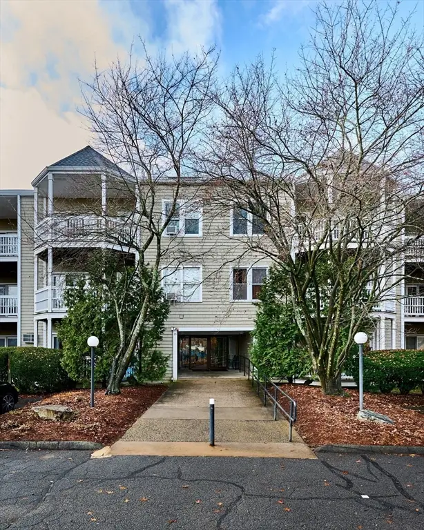 23 Randolph Pl #109, Northampton, MA 01060 - Image #1