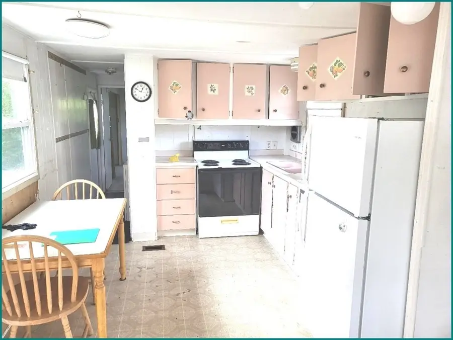 52 Sycamore Drive, Halifax, MA 02338 - Image #2