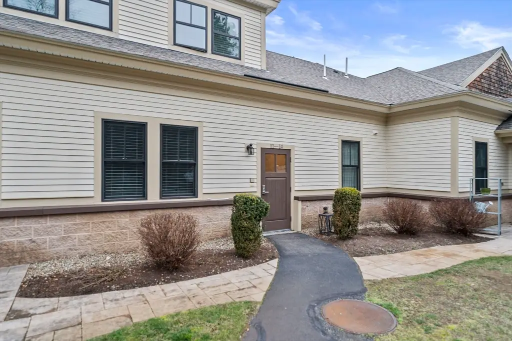 599 Washington St #14, Pembroke, MA 02359 - Image #1