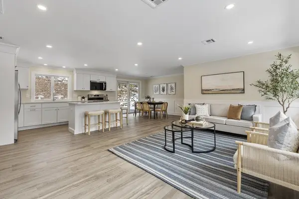 4 Richard Rd, Hudson, MA 01749