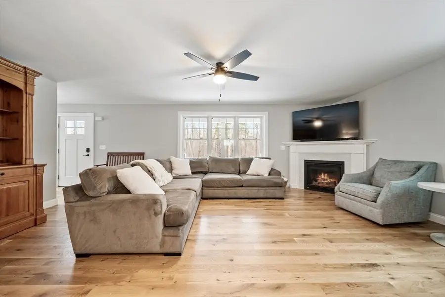 2 Mapleton Rd, Merrimac, MA 01860 - Image #3