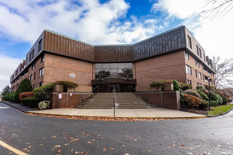 404 Paradise Rd #1T, Swampscott, MA 01907 - Image #2