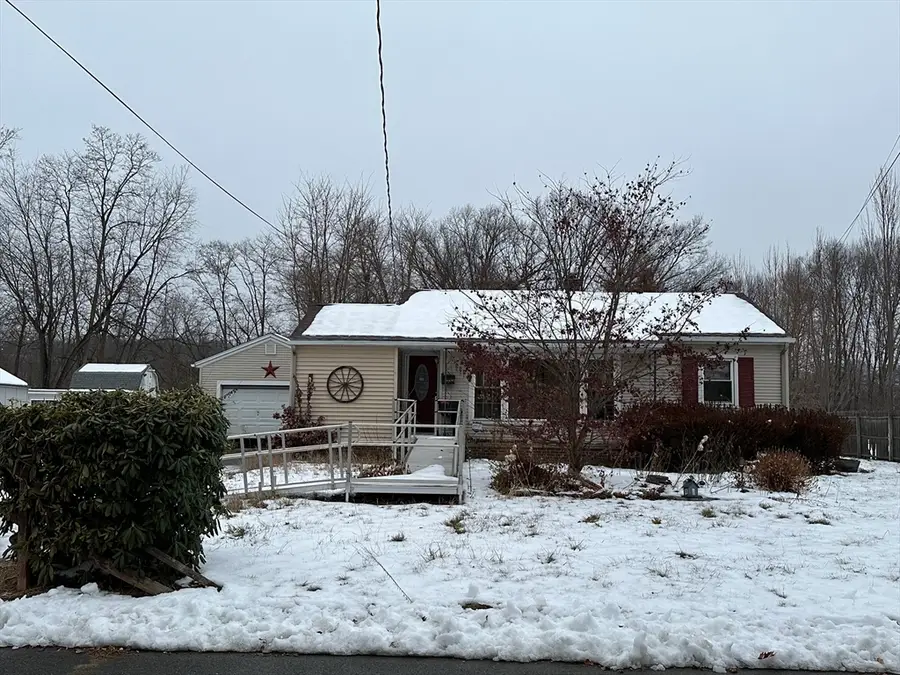 551 Lafleur Dr, Chicopee, MA 01013 - Image #2