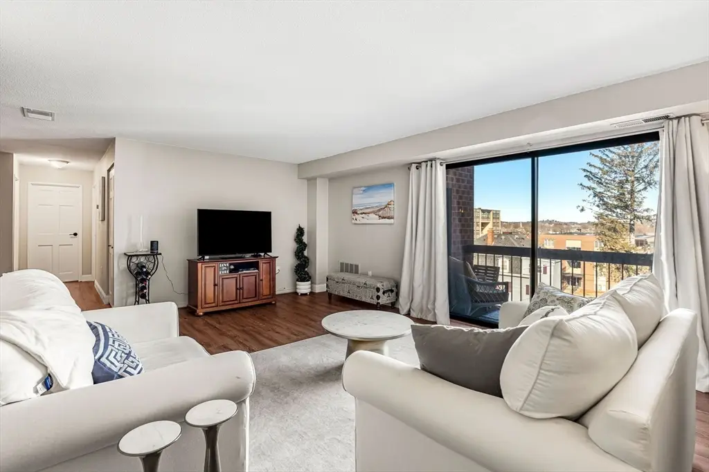 12 Mount Vernon St #44, Melrose, MA 02176 - Image #1