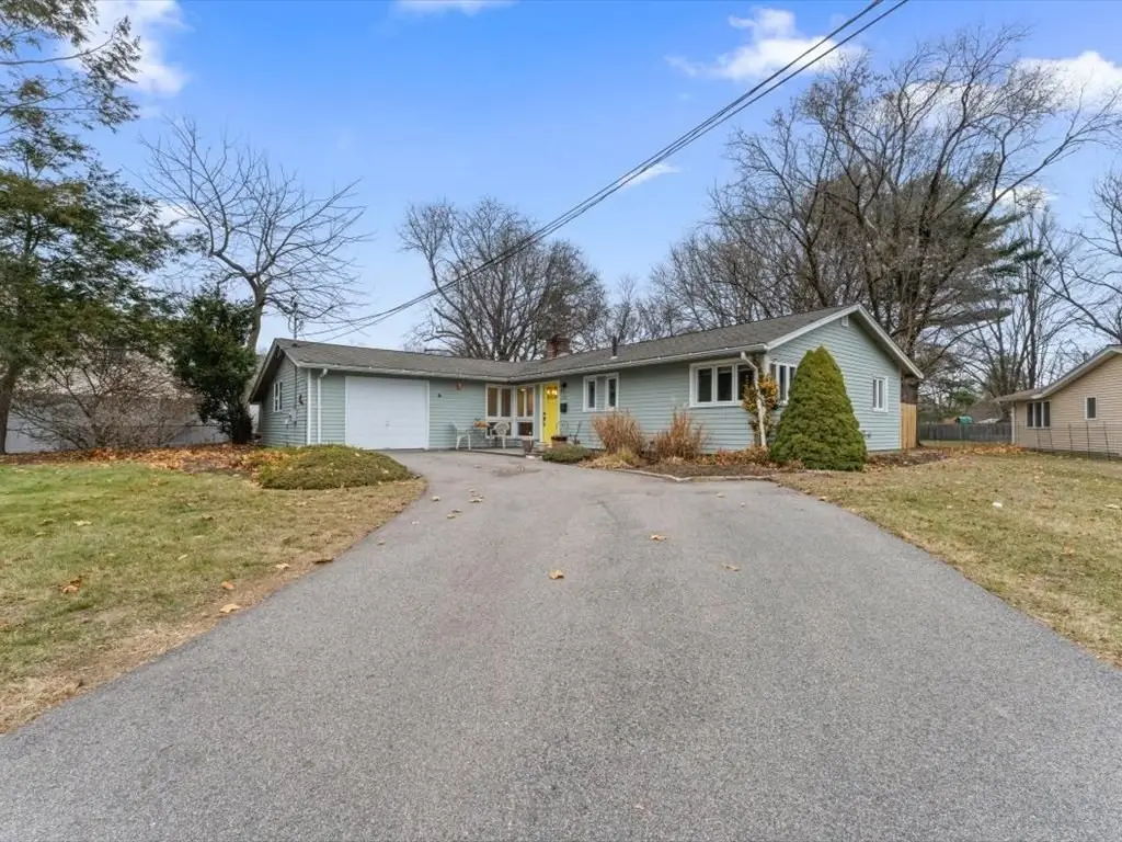 15 Rosslare Rd, Framingham, MA 01701 - Image #1