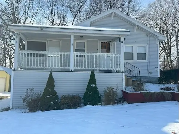 15 Wayside Rd, Worcester, MA 01605