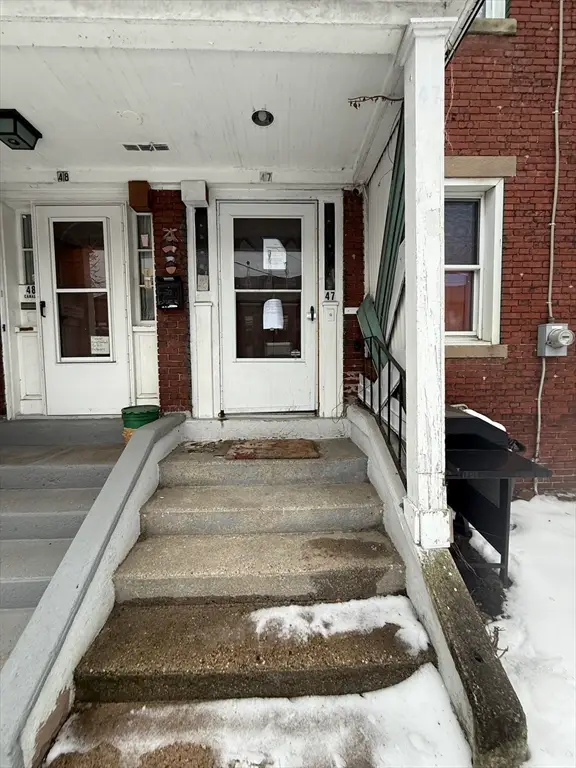 47 N Canal St, Holyoke, MA 01040 - Image #2