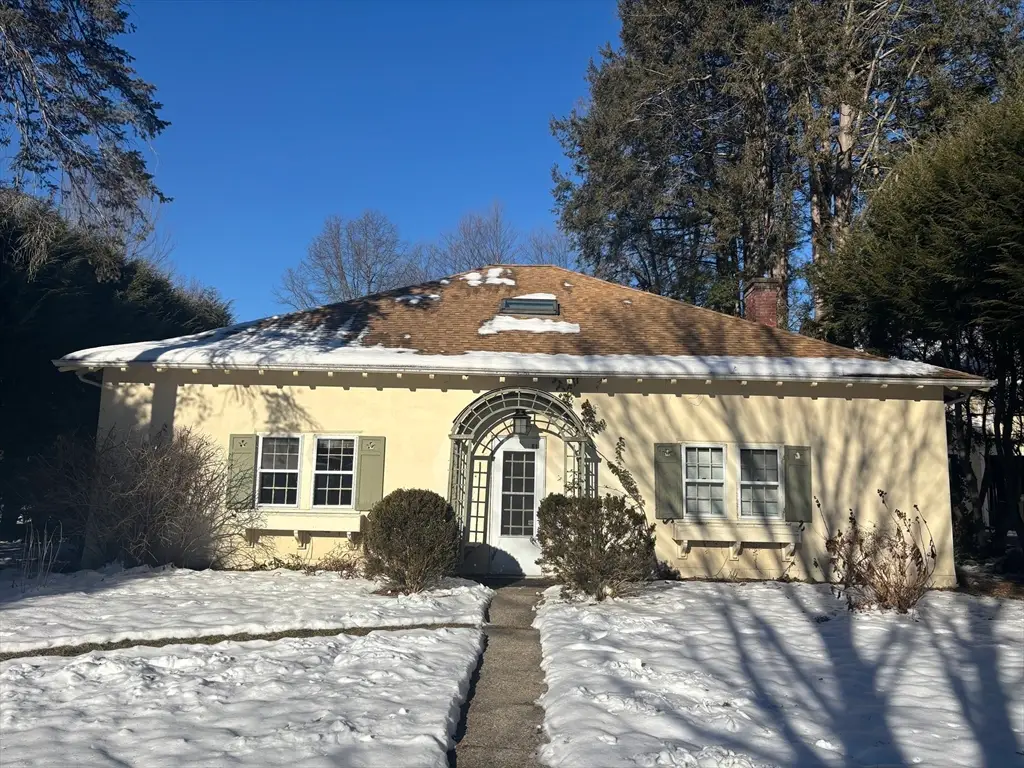 61 Harrison Ave, Northampton, MA 01060 - Image #1