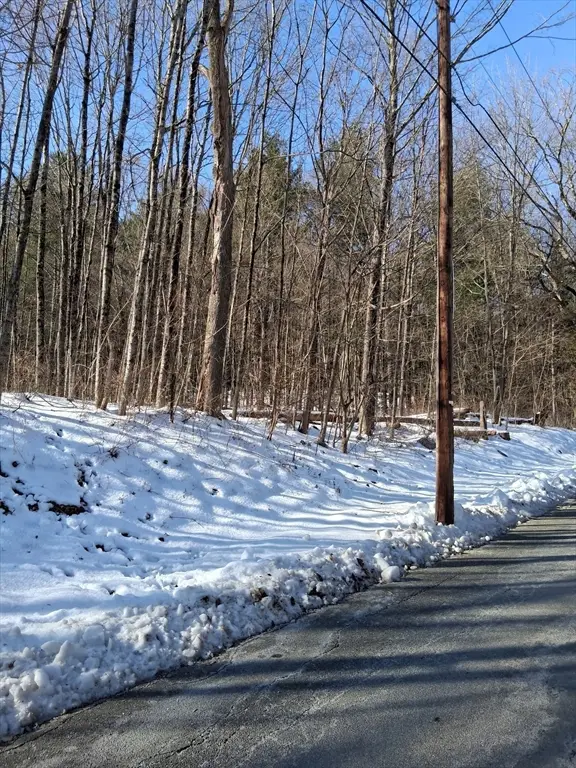 17 Maple St, Southampton, MA 01073 - Image #2