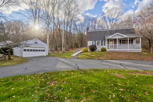 31 Leadmine Road, Southampton, MA 01073