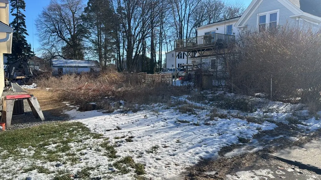 861 Main St, Clinton, MA 01510 - Image #1