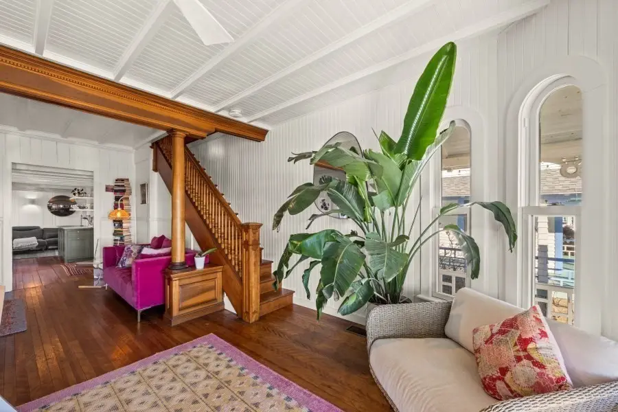 33 Ocean Ave, Oak Bluffs, MA 02557 - Image #3